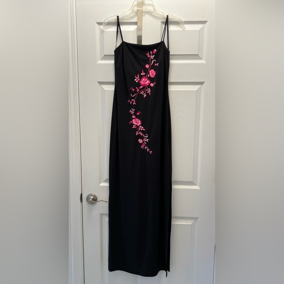 Arianna/Rachel Kaye gorgeous sleeveless gown w amazing embroidery. Size 6. - Picture 1 of 11